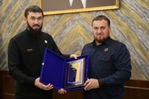 Сегодня вместе с куратором 3-го сектора, Председателем Парламента Чеченской Республики Магомедом Даудовым провели совещание